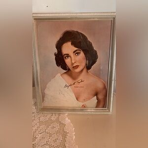 Vintage Elizabeth Taylor picture with acrylic frame. Guc